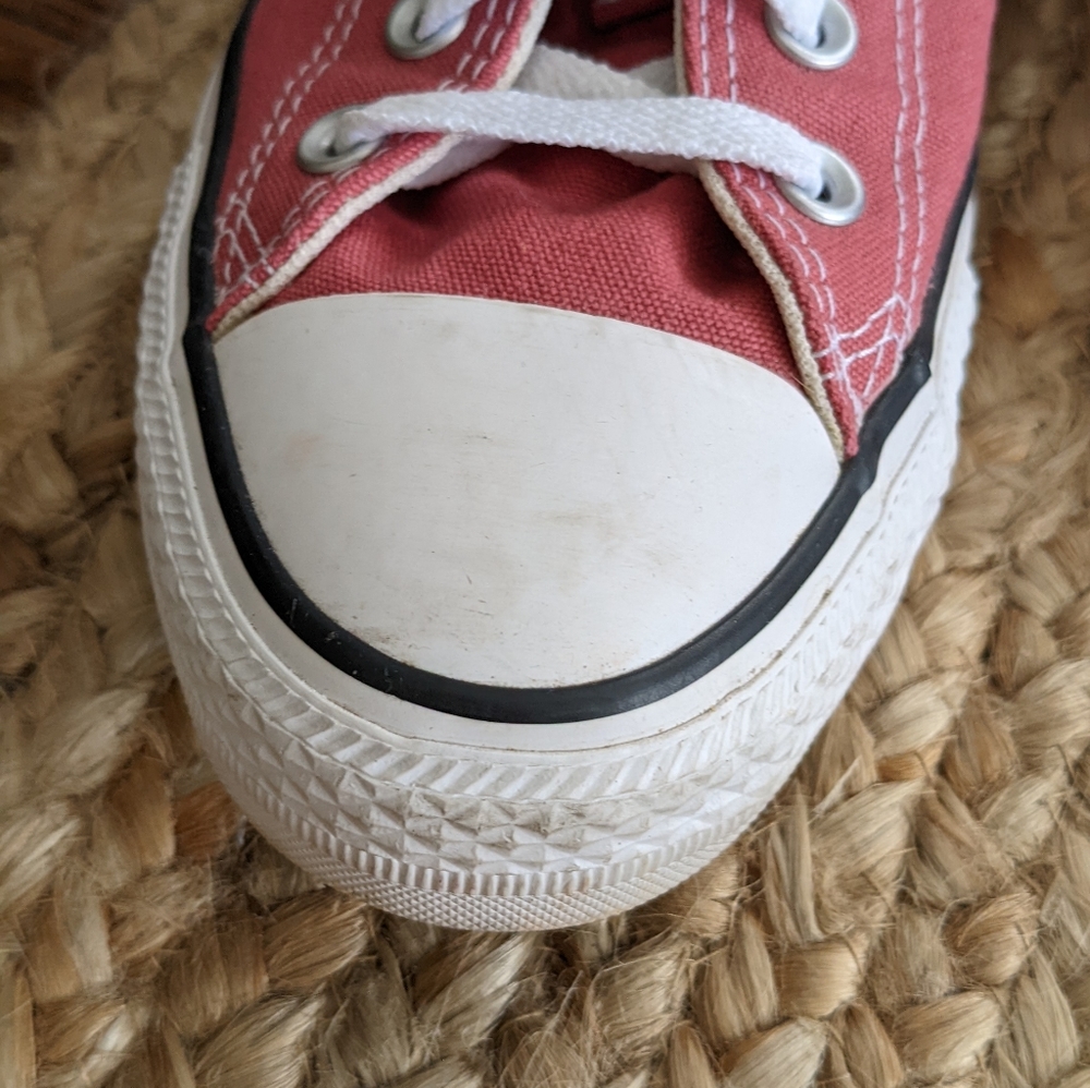 Red Low Top Converse - Picture 7 of 8